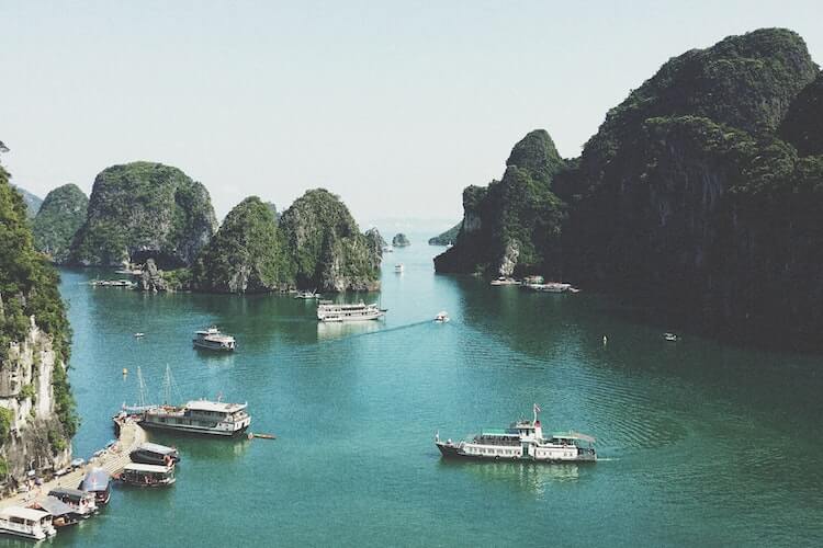 เวียดนาม ตัวเลือกการเดินทางทั้งหมดสำหรับการเดินทางที่สมบูรณ์แบบ
